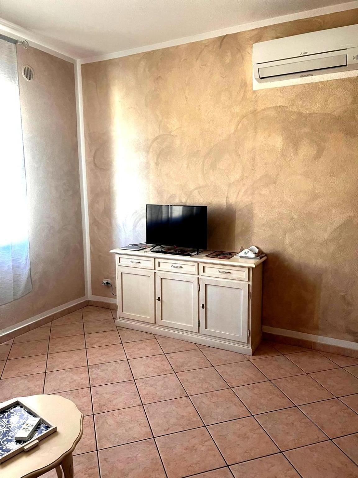 Santa Maria Apartment Olbia Ngoại thất bức ảnh